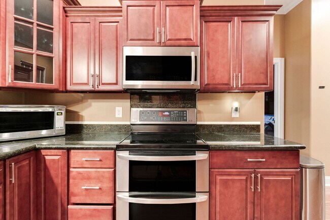 Building Photo - AVAILABLE FOR RENT IN LAFAYETTE!