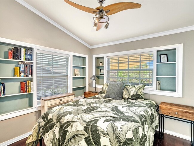 Building Photo - 436 38th St