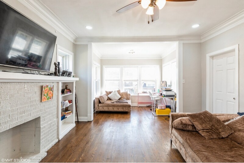 Primary Photo - 1436 E 71st Pl