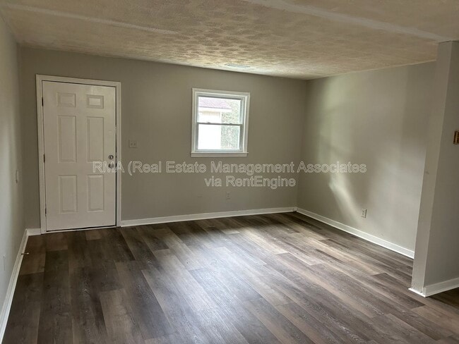 Building Photo - 525 E Central Ave