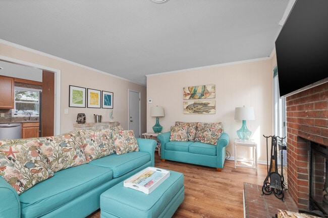 Building Photo - 4327 S Hammerhead Dr