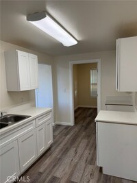 Building Photo - 230 N Inez St