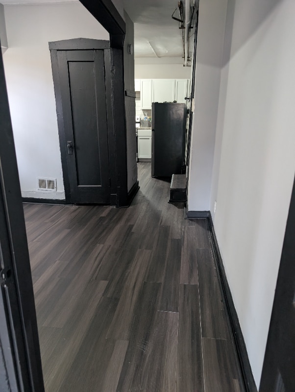 Building Photo - 1221 S Avers Ave