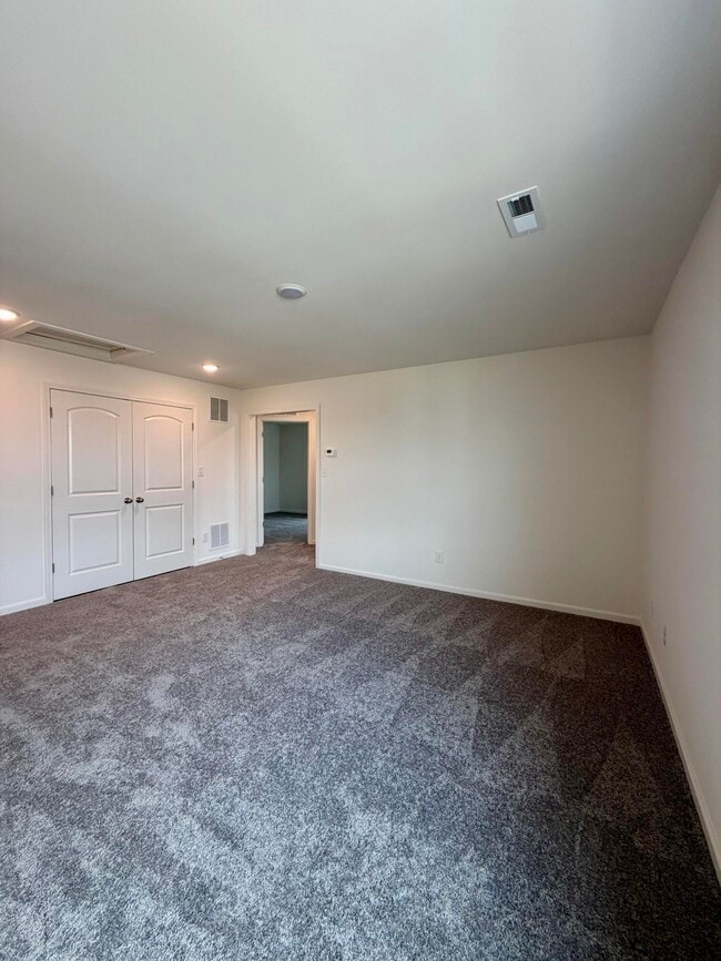 Building Photo - 836 Halford Pl