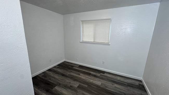 Building Photo - 1319 J St