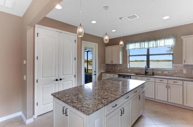 Building Photo - 20281 Corkscrew Shores Blvd