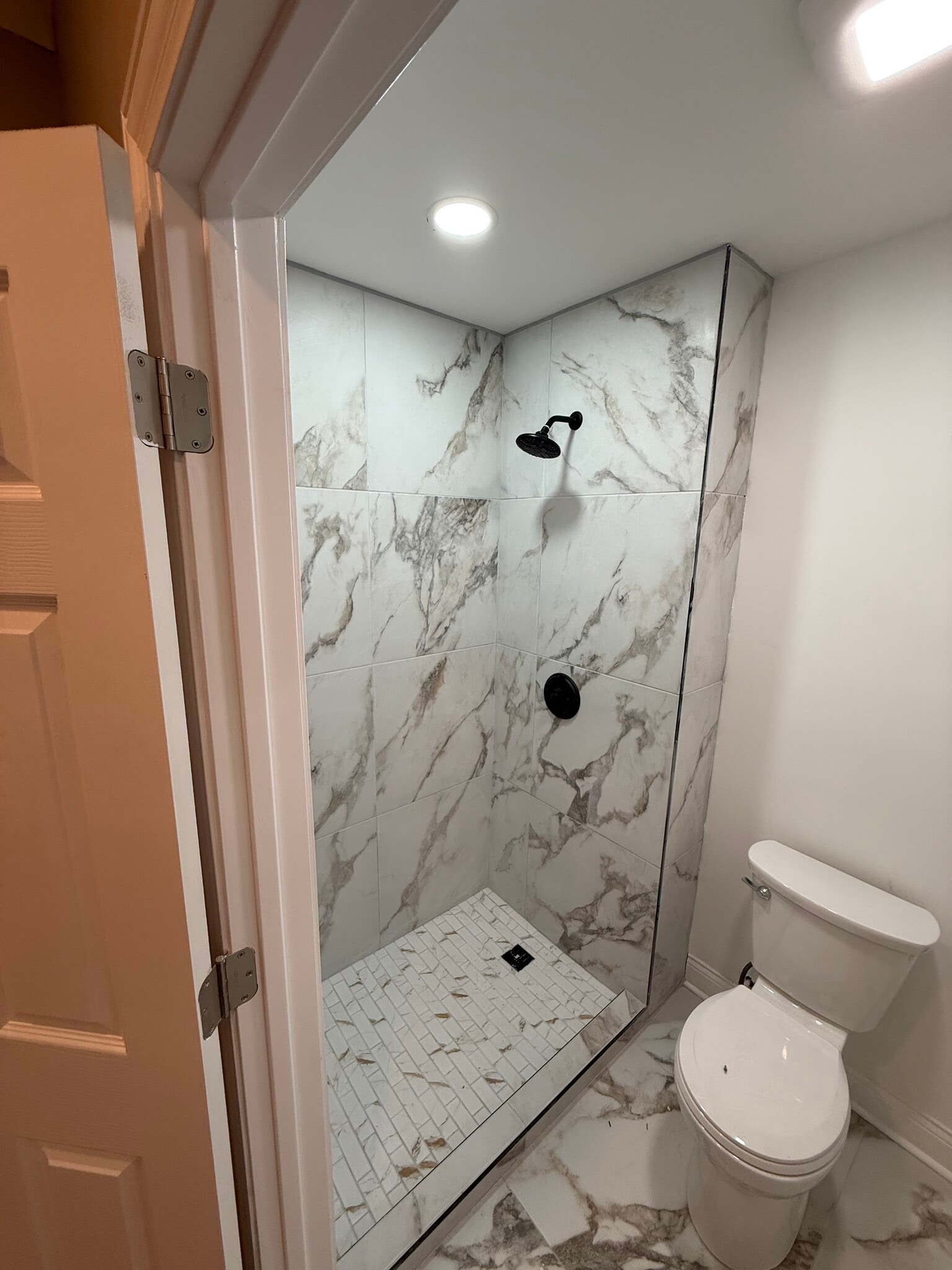 Master bathroom - 1629 W Granville Ave