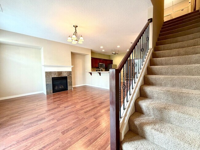Building Photo - Sophisticated Beaverton Townhome with Mult...