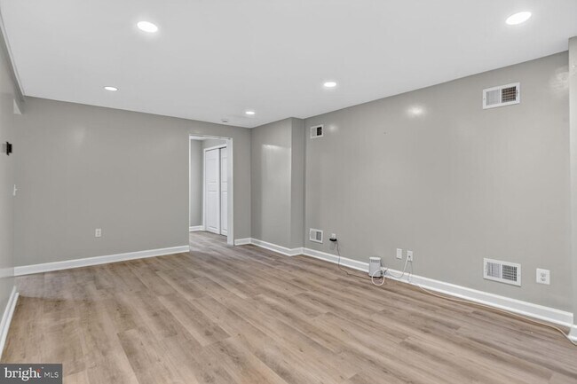 Building Photo - 451 M St NW