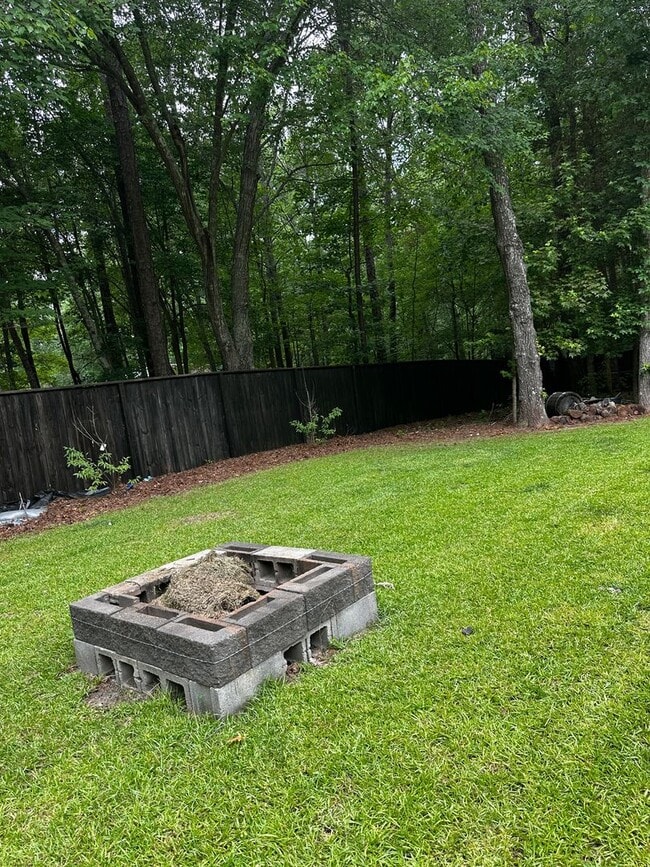Building Photo - 105 Bear Creek Ct