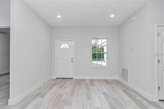 Building Photo - 3398 SW 165th Loop