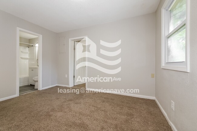 Building Photo - 6113 E 153 St