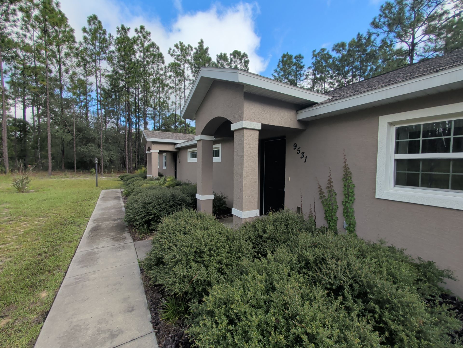 Building Photo - 9531 N Travis Dr