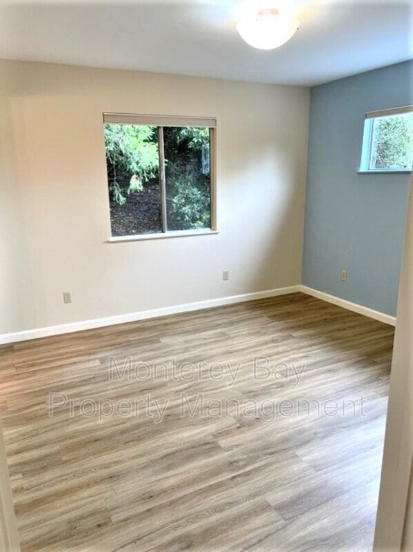 Building Photo - 25383 Flanders Dr