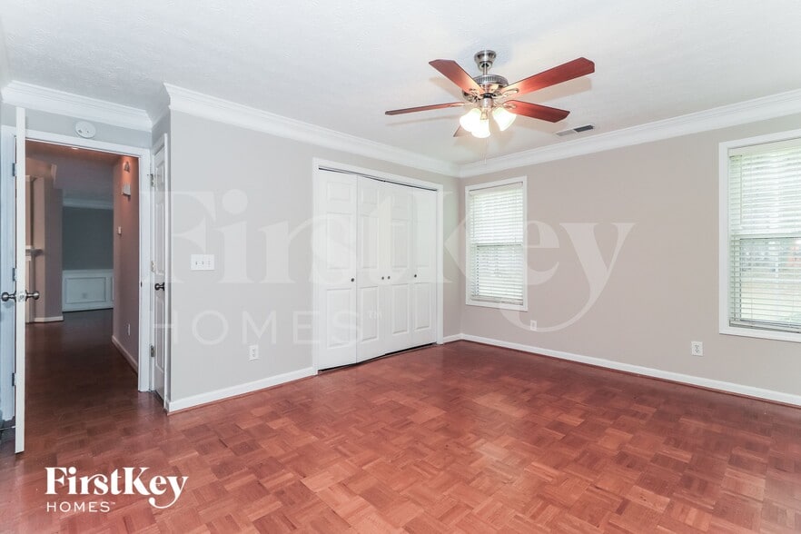 Building Photo - 347 Weatherstone Pl