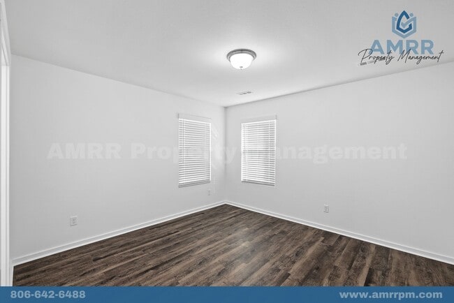 Building Photo - 1107 SW 3rd Ave