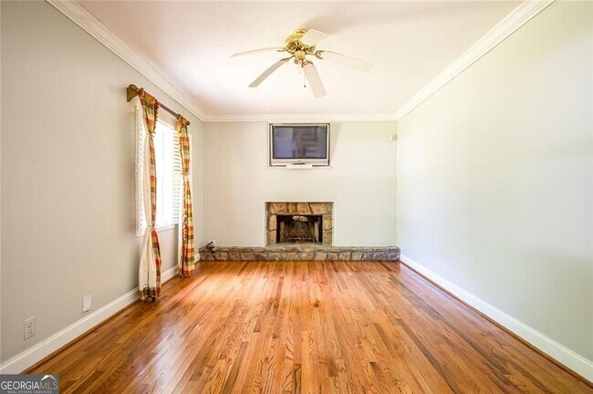 Building Photo - 1784 Halbro Dr