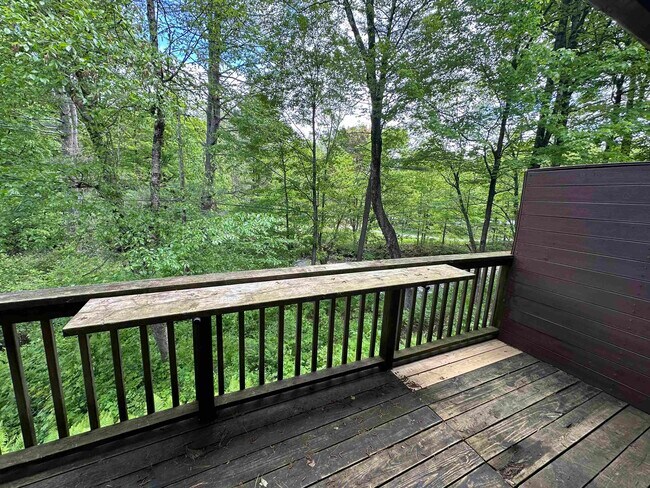 Building Photo - 60 Brookside Dr