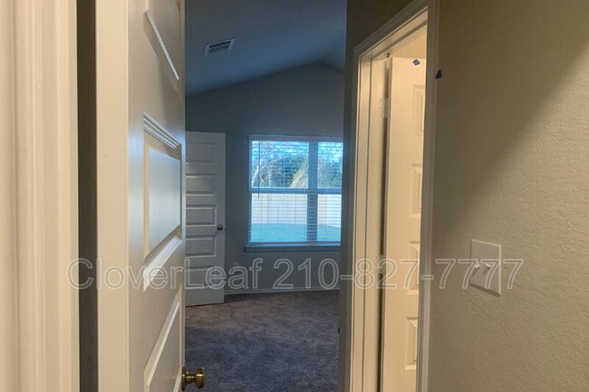 Building Photo - 2172 Darst Dr