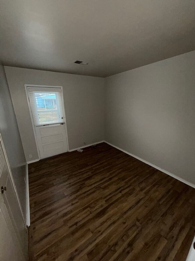 Building Photo - 4219 Longfield Dr