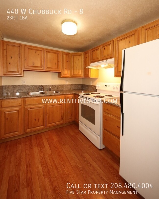 Building Photo - Charming Apartment in Chubbuck! Visit rent...