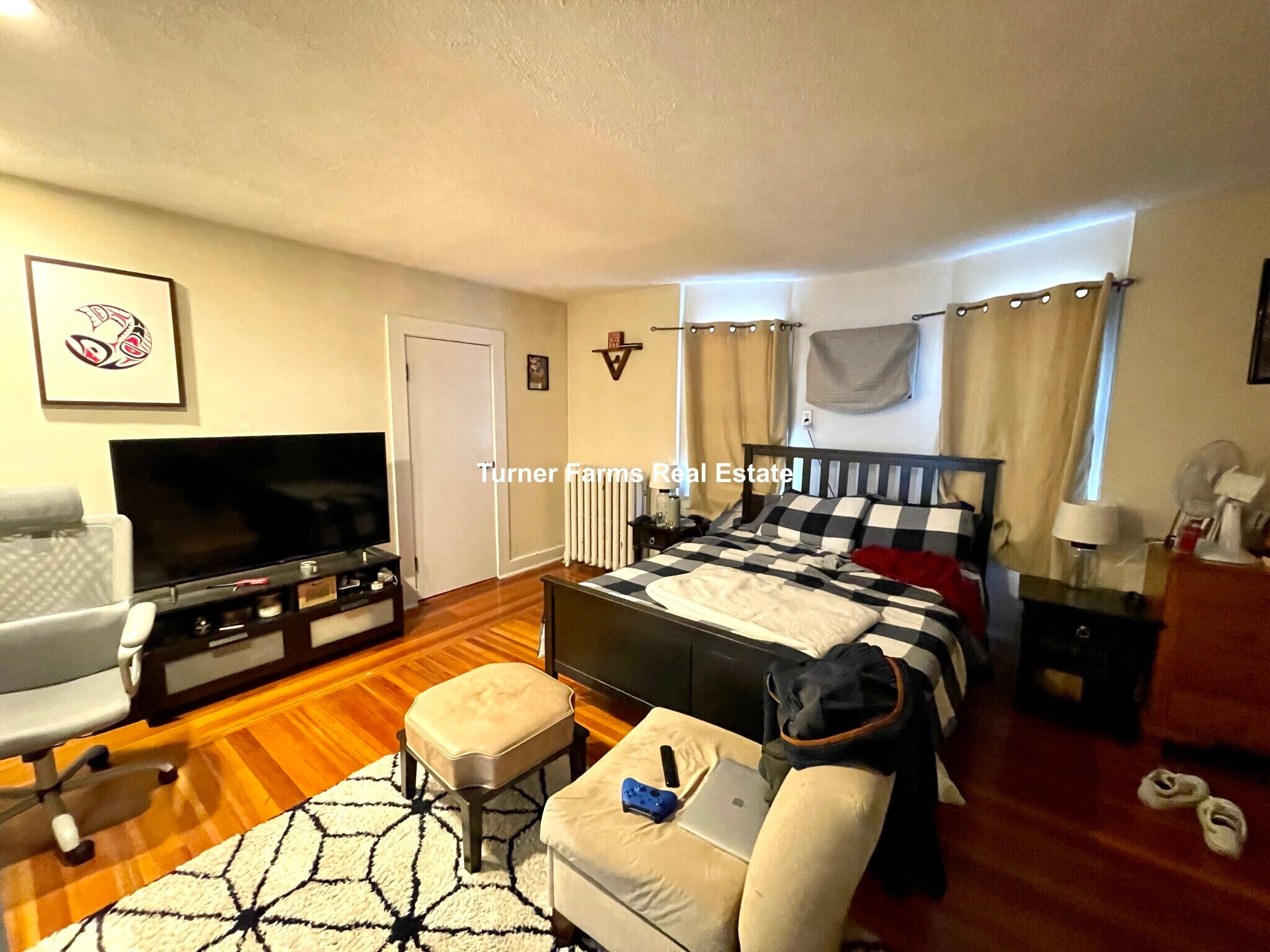 Building Photo - 10 Evergreen Ave