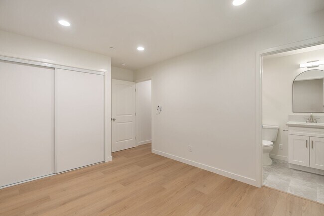 Building Photo - 1806 S 8th St