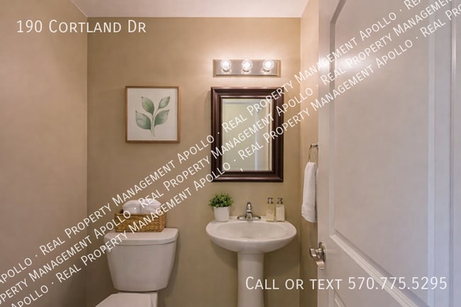 Building Photo - 190 Cortland Dr