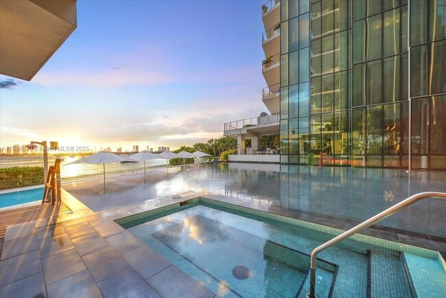 Building Photo - 1300 Monad Ter