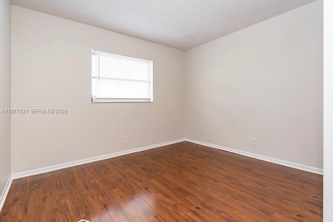 Building Photo - 5192 NE 6th Ave