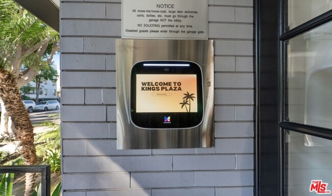 Building Photo - 850 Kings Rd