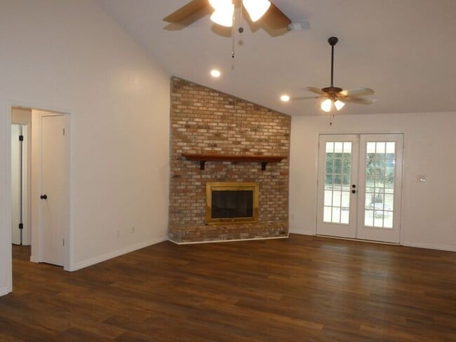 Building Photo - 5301 Jeremy Dr