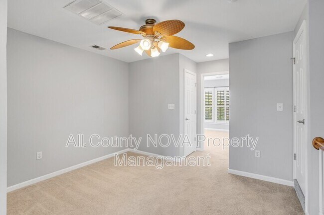 Building Photo - 2729 Celestial Dr