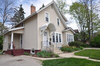 Building Photo - 921 Sylvan Ave