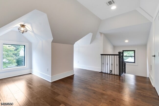 Building Photo - 651 Grove St