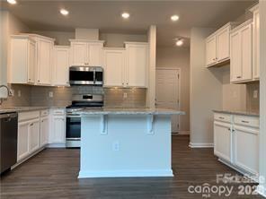 Building Photo - 2022 Napa Valley Dr