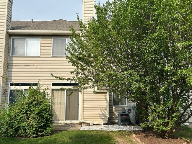 Building Photo - 1385 Redbridge Ct