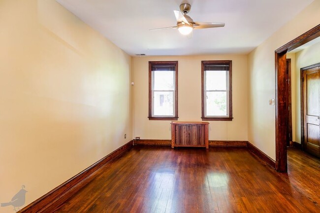 Building Photo - Light-Filled Two Bedroom Home in Hill East...