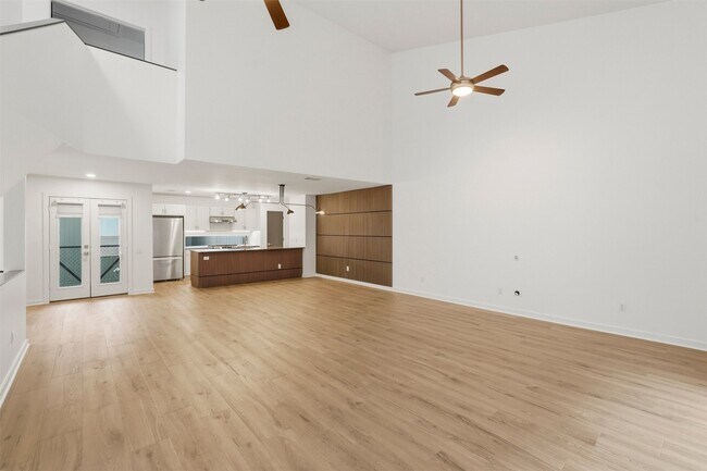 Building Photo - 6121 Gehring St