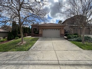 Building Photo - Gorgeous 3 bedroom plus office in Empire Ranch!