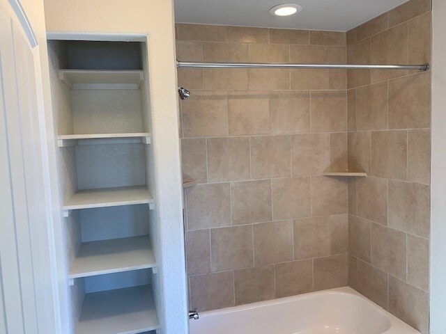 Building Photo - 1302 Garden Dusk