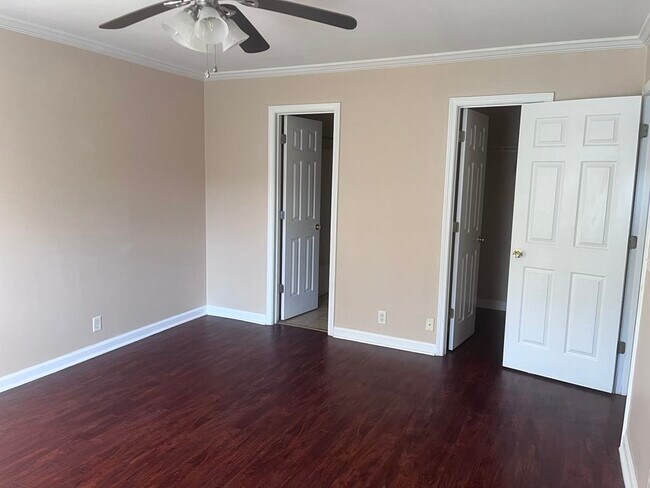Building Photo - 149 High Point Dr