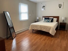 Building Photo - 1206 17th St