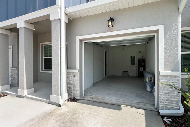 Building Photo - 2607 Skyline Lp