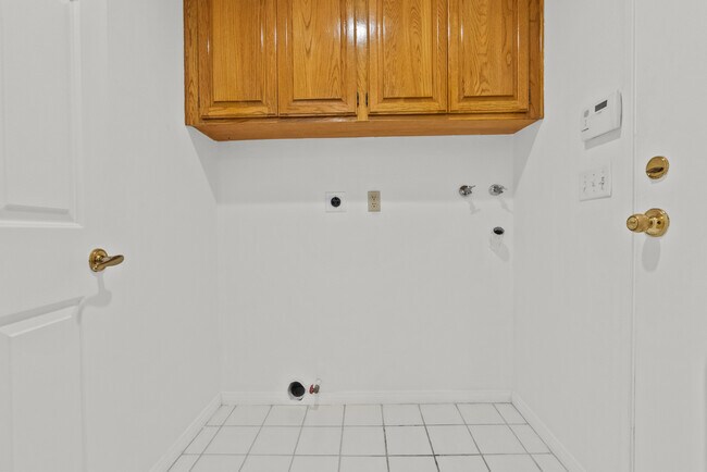 Building Photo - 32126 Canyon Ridge Dr