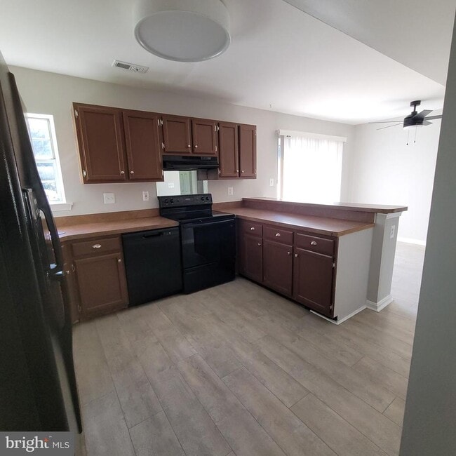 Building Photo - 733 Orley Pl