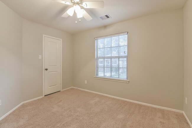 Building Photo - 16131 Beachside Pl