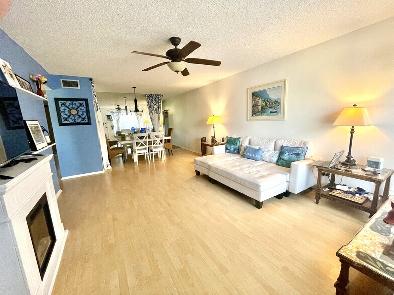 Building Photo - 2331 Finlandia Ln