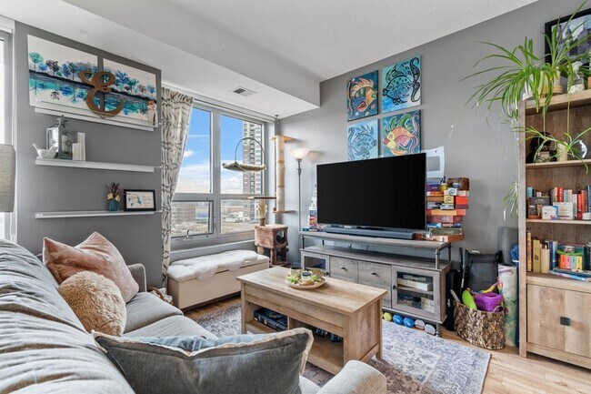 Building Photo - 929 Portland Ave