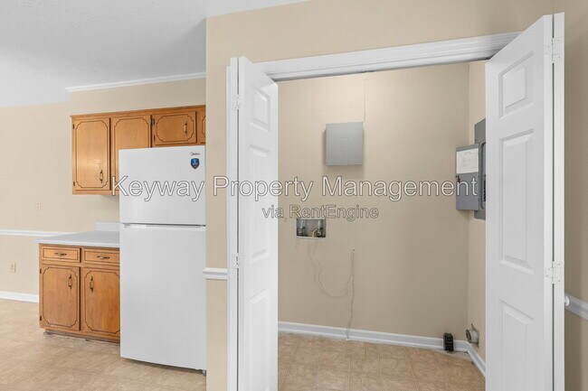 Building Photo - 3638 Karleen Rd
